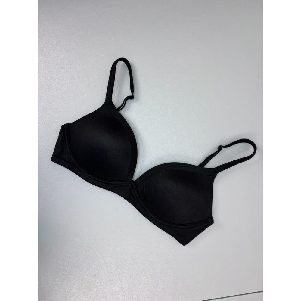 Victoria's Secret 32C black no wire bra lightly lined t-shirt casual wireless